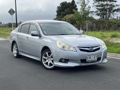 Photo of the vehicle Subaru Legacy