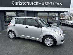 Photo of the vehicle Suzuki Swift