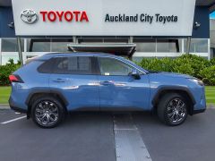 Photo of the vehicle Toyota RAV4