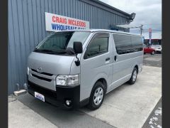 Photo of the vehicle Toyota HiAce