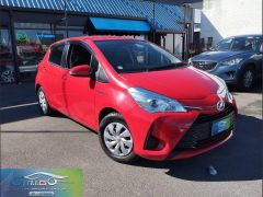 Photo of the vehicle Toyota Vitz