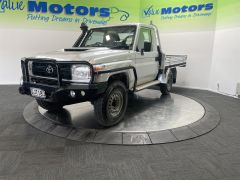 Photo of the vehicle Toyota Land Cruiser