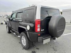 Photo of the vehicle Hummer H3