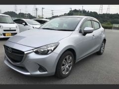 Photo of the vehicle Mazda Demio