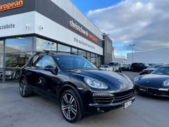 Photo of the vehicle Porsche Cayenne