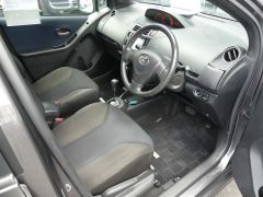 Photo of the vehicle Toyota Vitz