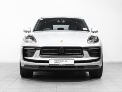 Photo of the vehicle Porsche Macan