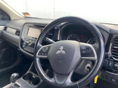 Photo of the vehicle Mitsubishi Outlander