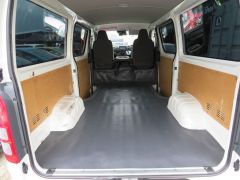 Photo of the vehicle Toyota HiAce