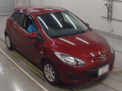 Photo of the vehicle Mazda Demio