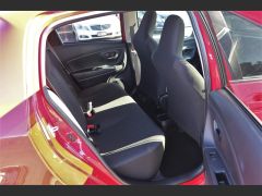 Photo of the vehicle Toyota Vitz