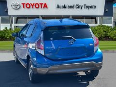 Photo of the vehicle Toyota Aqua