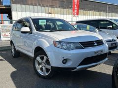 Photo of the vehicle Mitsubishi Outlander