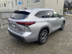 Photo of the vehicle Toyota Highlander