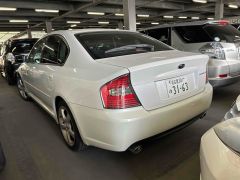 Photo of the vehicle Subaru Legacy