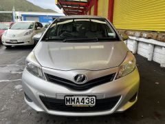 Photo of the vehicle Toyota Vitz