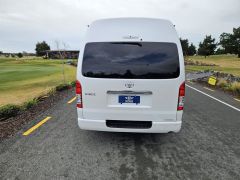 Photo of the vehicle Toyota HiAce