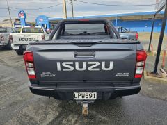 Photo of the vehicle Isuzu D-Max