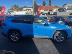 Photo of the vehicle Toyota RAV4