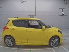 Photo of the vehicle Suzuki Swift