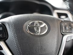 Photo of the vehicle Toyota Highlander