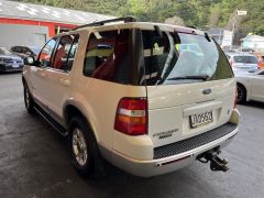 Photo of the vehicle Ford Explorer