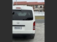 Photo of the vehicle Toyota HiAce