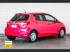 Photo of the vehicle Toyota Vitz