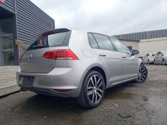 Photo of the vehicle Volkswagen Golf