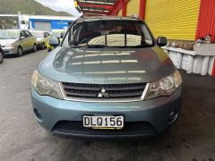 Photo of the vehicle Mitsubishi Outlander