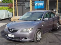 Photo of the vehicle Mazda Axela