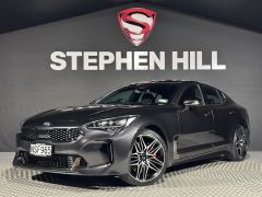 Photo of the vehicle Kia Stinger