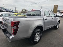 Photo of the vehicle Isuzu D-Max