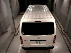 Photo of the vehicle Toyota HiAce