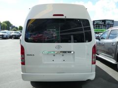 Photo of the vehicle Toyota HiAce