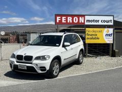 Photo of the vehicle BMW X5