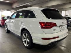 Photo of the vehicle Audi Q7