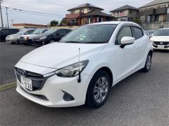 Photo of the vehicle Mazda Demio