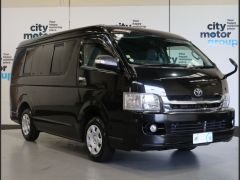 Photo of the vehicle Toyota HiAce