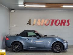 Photo of the vehicle Mazda Roadster