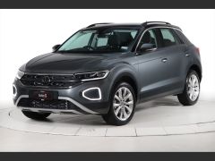 Photo of the vehicle Volkswagen T-Roc