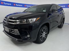 Photo of the vehicle Toyota Highlander