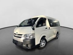 Photo of the vehicle Toyota HiAce