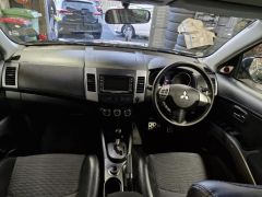 Photo of the vehicle Mitsubishi Outlander