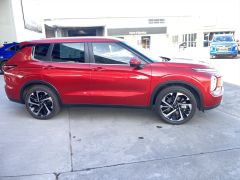 Photo of the vehicle Mitsubishi Outlander