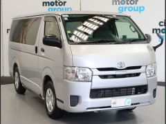 Photo of the vehicle Toyota HiAce