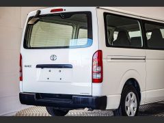 Photo of the vehicle Toyota HiAce