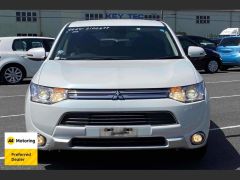 Photo of the vehicle Mitsubishi Outlander