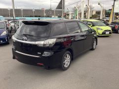 Photo of the vehicle Toyota Wish