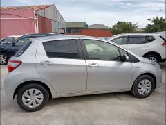 Photo of the vehicle Toyota Vitz